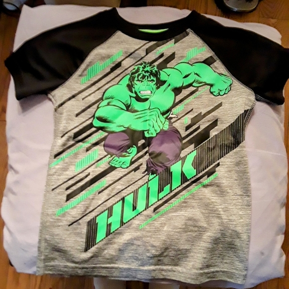 7 pairs of boys Shorts and 4 shirts - Picture 8 of 11